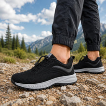 Lade das Bild in den Galerie-Viewer, FeelFree Slip-On – Orthopädische Komfort-Sneaker | Reinschlüpfen &amp; schmerzfrei durch den Tag